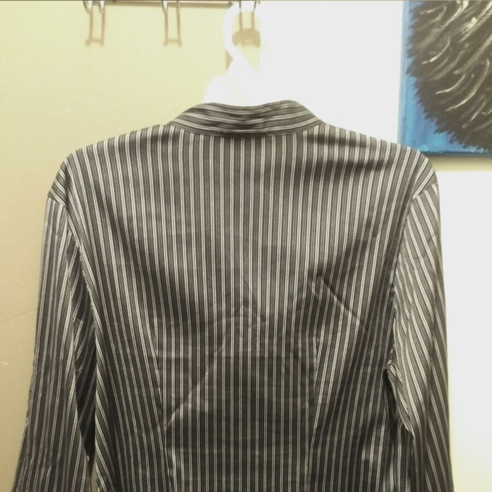 Button down blouse - Picture 2 of 4